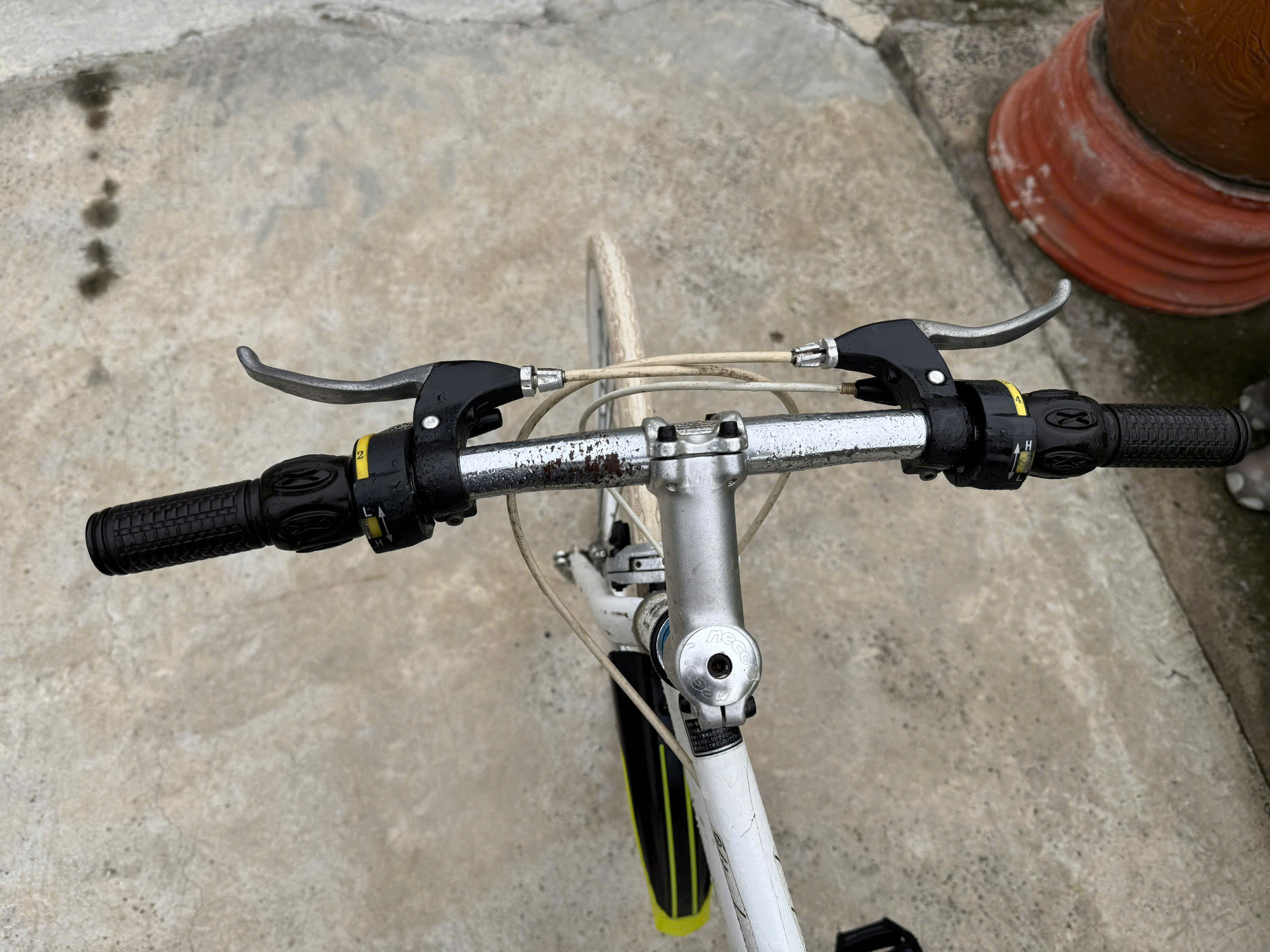 Xe đạp thể thao nhập Nhật - Trắng Líp lớn 2 Xe đạp thể thao nhập Nhật - Trắng Líp lớn - Ảnh 2